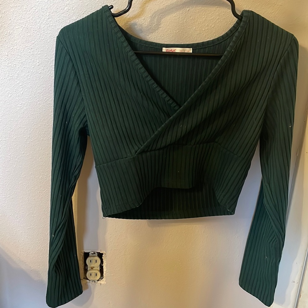 Romwe, size medium but runs small, dark green, long sleeved crop top.